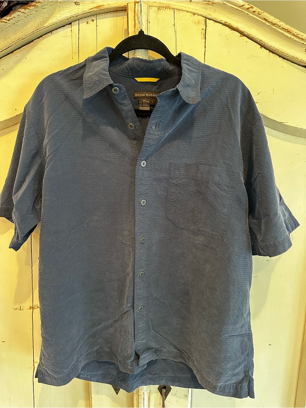 Royal Robbins Men’s Short-Sleeve Button-Down Shirt in Slate Blue